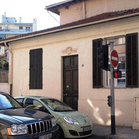 Crew Lighthouse Hostel Antibes Exterior foto