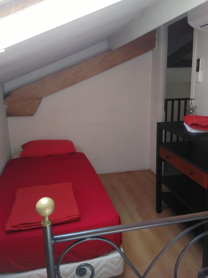Crew Lighthouse Hostel Antibes Exterior foto