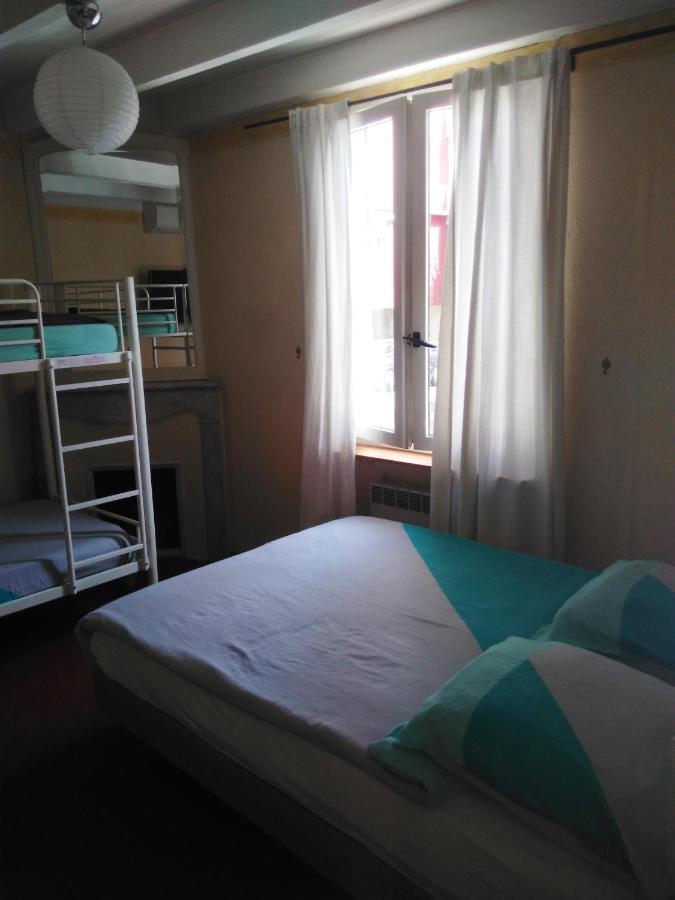 Crew Lighthouse Hostel Antibes Exterior foto