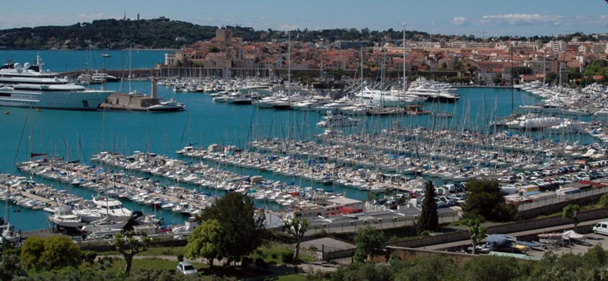 Crew Lighthouse Hostel Antibes Exterior foto